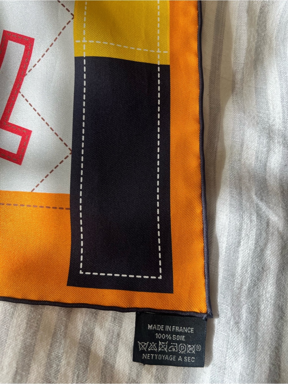 Hermes Tapis De Selle 90cm silk scarf with box - Picture 5 of 7